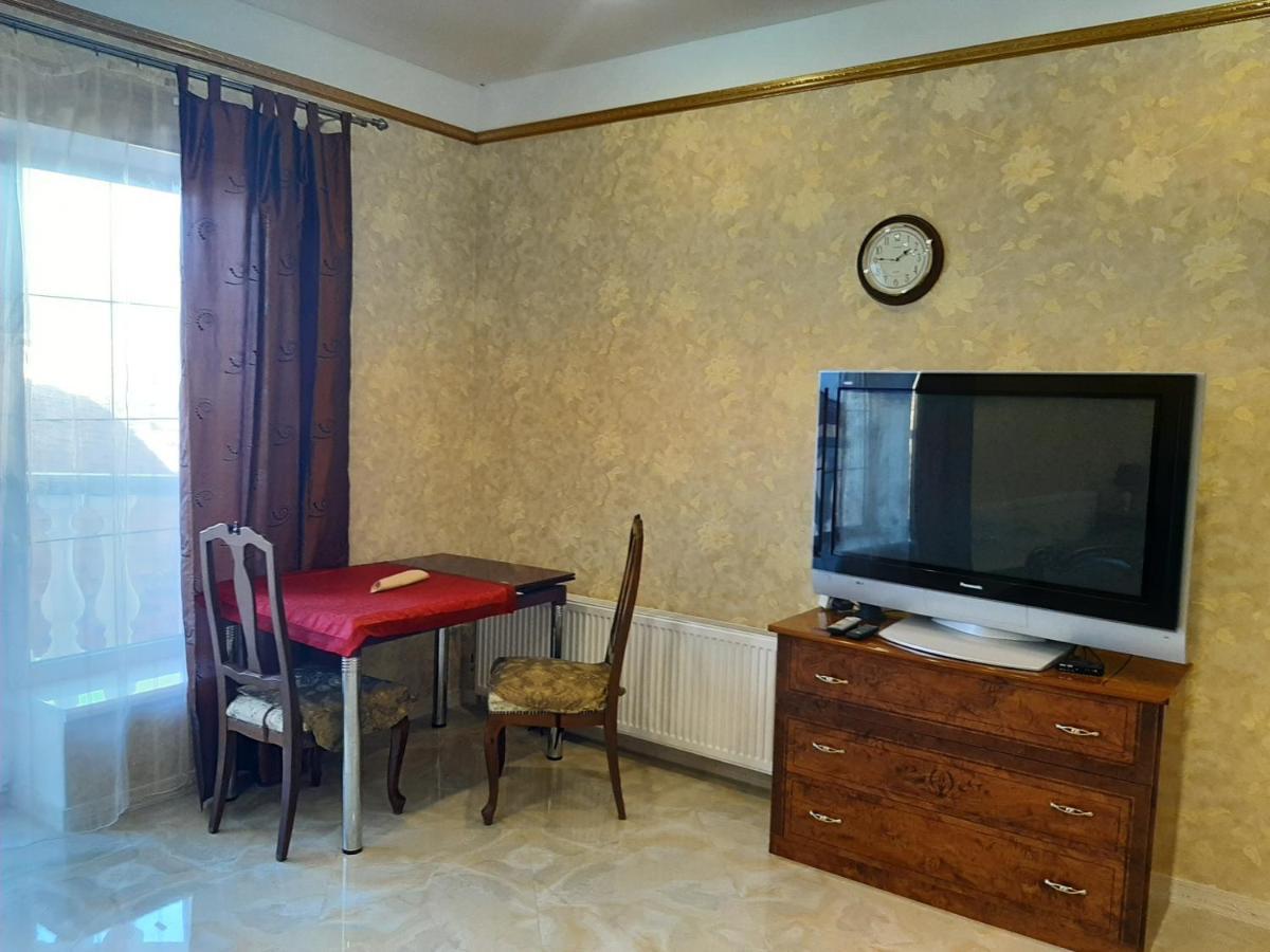 Аппартаменты С Балконом Apartment โอเดสซา ภายนอก รูปภาพ