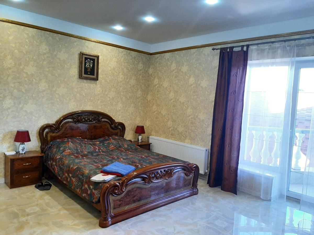 Аппартаменты С Балконом Apartment โอเดสซา ภายนอก รูปภาพ