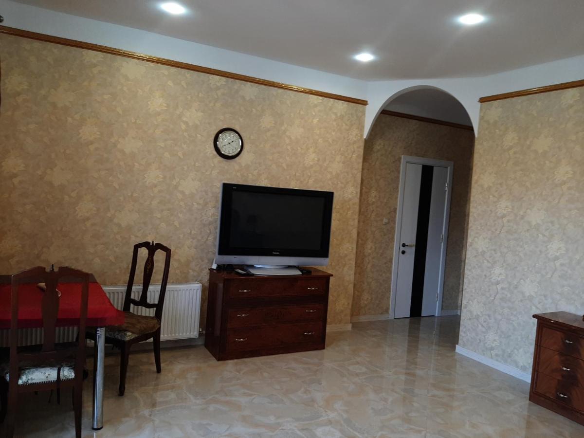 Аппартаменты С Балконом Apartment โอเดสซา ภายนอก รูปภาพ